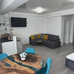 504 B2 Almar Luxury Residence-renting & Free Pool شقة Năvodari