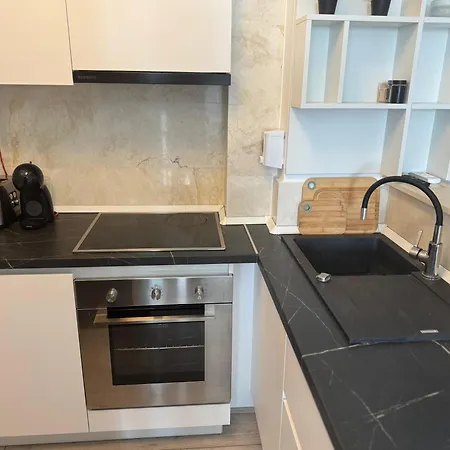 504 B2 Almar Luxury Residence-renting & Free Pool Apartment